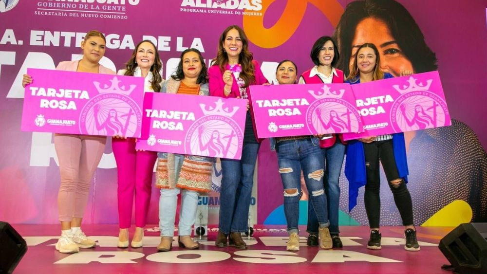 Inicia Gobernadora entrega de  Tarjeta Rosa; arranca en la ciudad de Guanajuato.