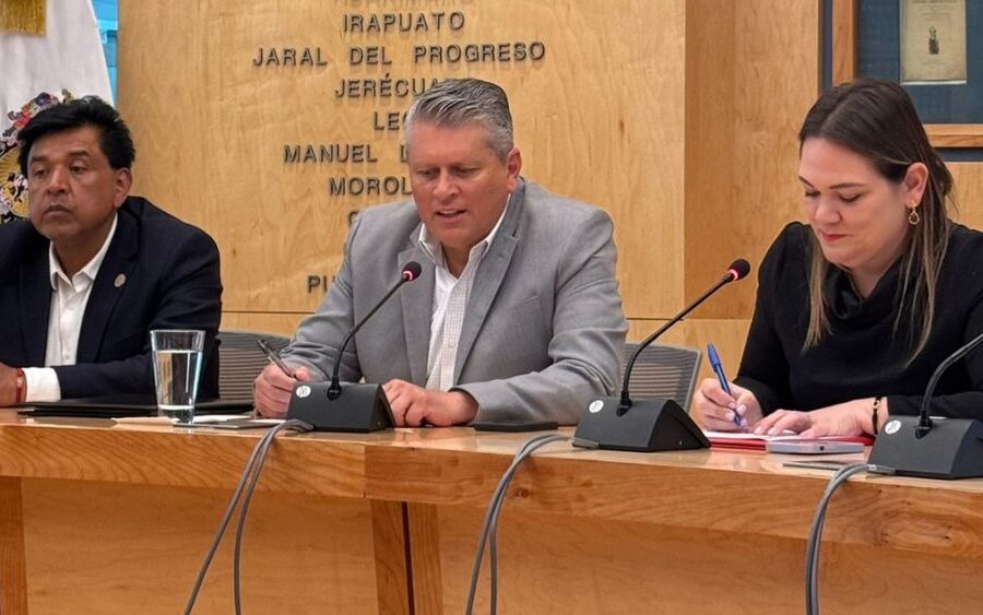 Ricardo Ferro reconoce a los sanmiguelenses en el Congreso al concluir primer año de ejercicio