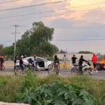 Ardió la Celaya-Juventino Rosas: queman autos, bloquean y exigen justicia por Adán, asesinado en Gasca