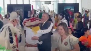 Diputado Ferro lleva los locos al Congreso; busca que el convite sea patrimonio inmaterial de Guanajuato
