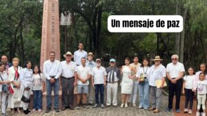La paz habló en cinco idiomas desde el corazón de San Miguel de Allende: El Parque Juárez