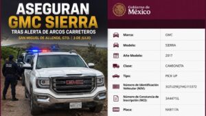 Cae camioneta con ‘pendientes con la ley’; la detectan y aseguran tras persecución en San Miguel de Allende