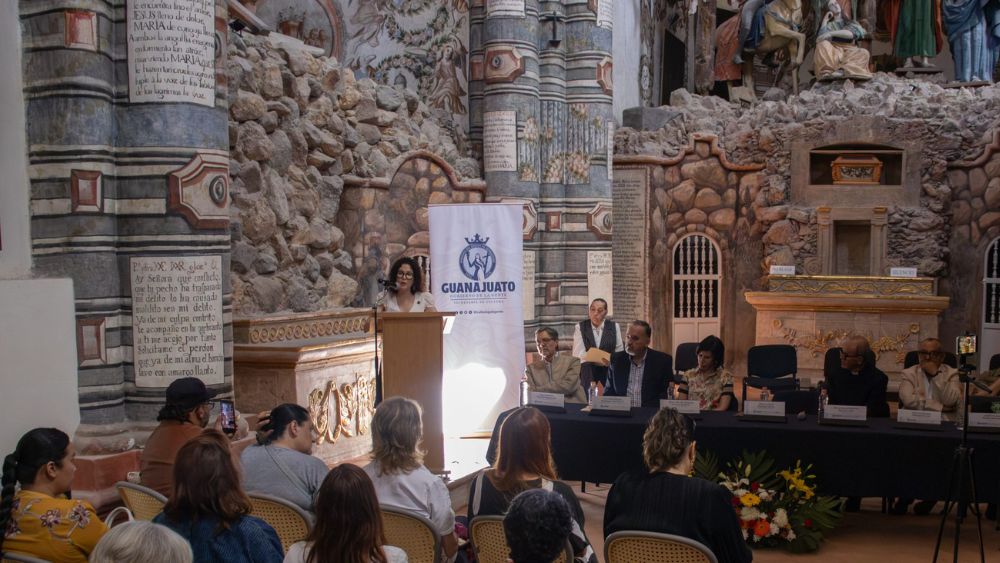 Restauran tres pinturas históricas del Santuario de Atotonilco en San Miguel de Allende